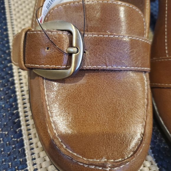 BRAND NEW with tags A2 with Heelrest - Picture 4 of 10